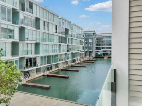 Pool-bikes-escooter! 2bed central